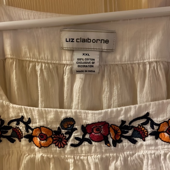 EUC Liz Claiborne Blouse - Picture 2 of 2